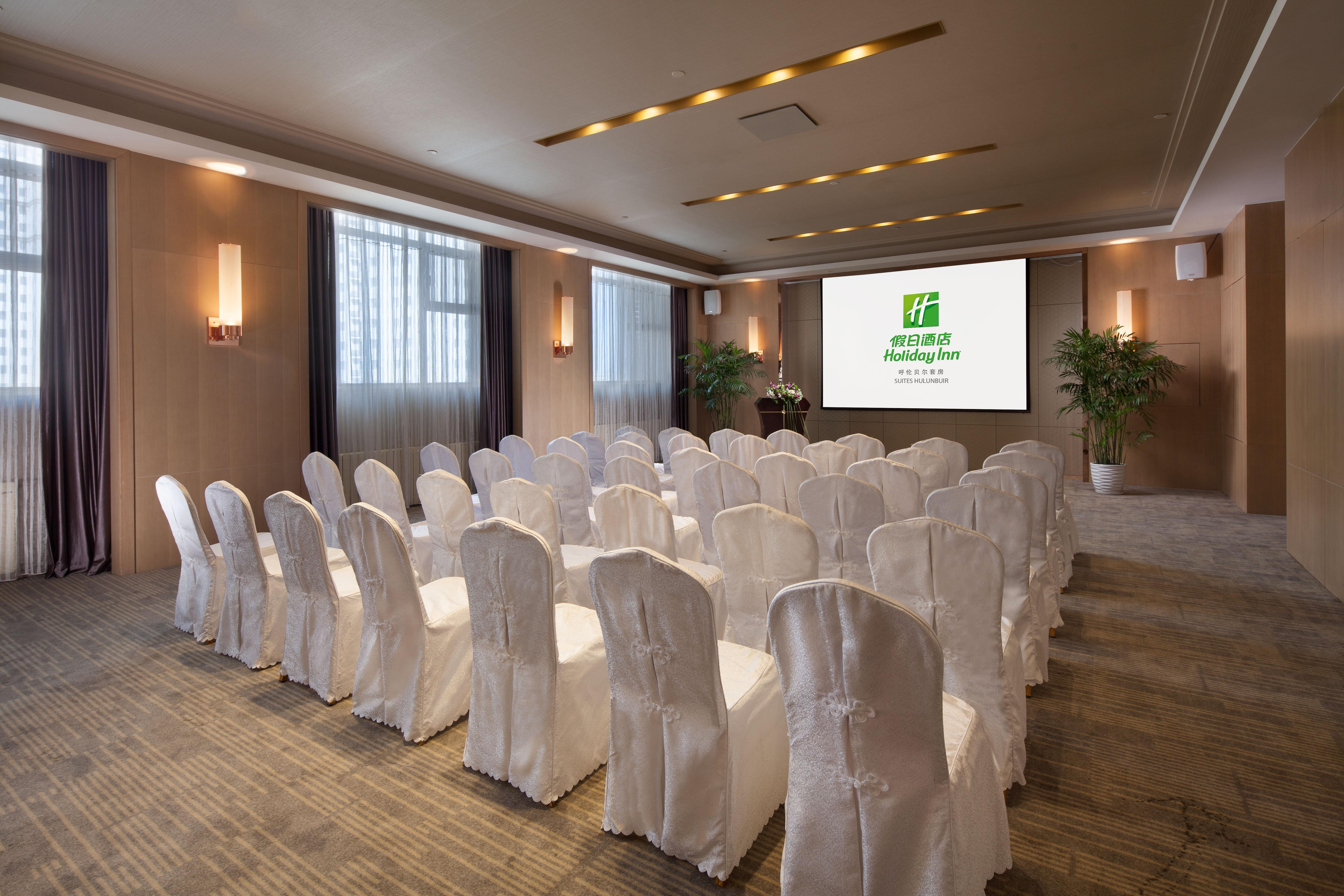 Holiday Inn & Suites Hulunbuir Exterior foto