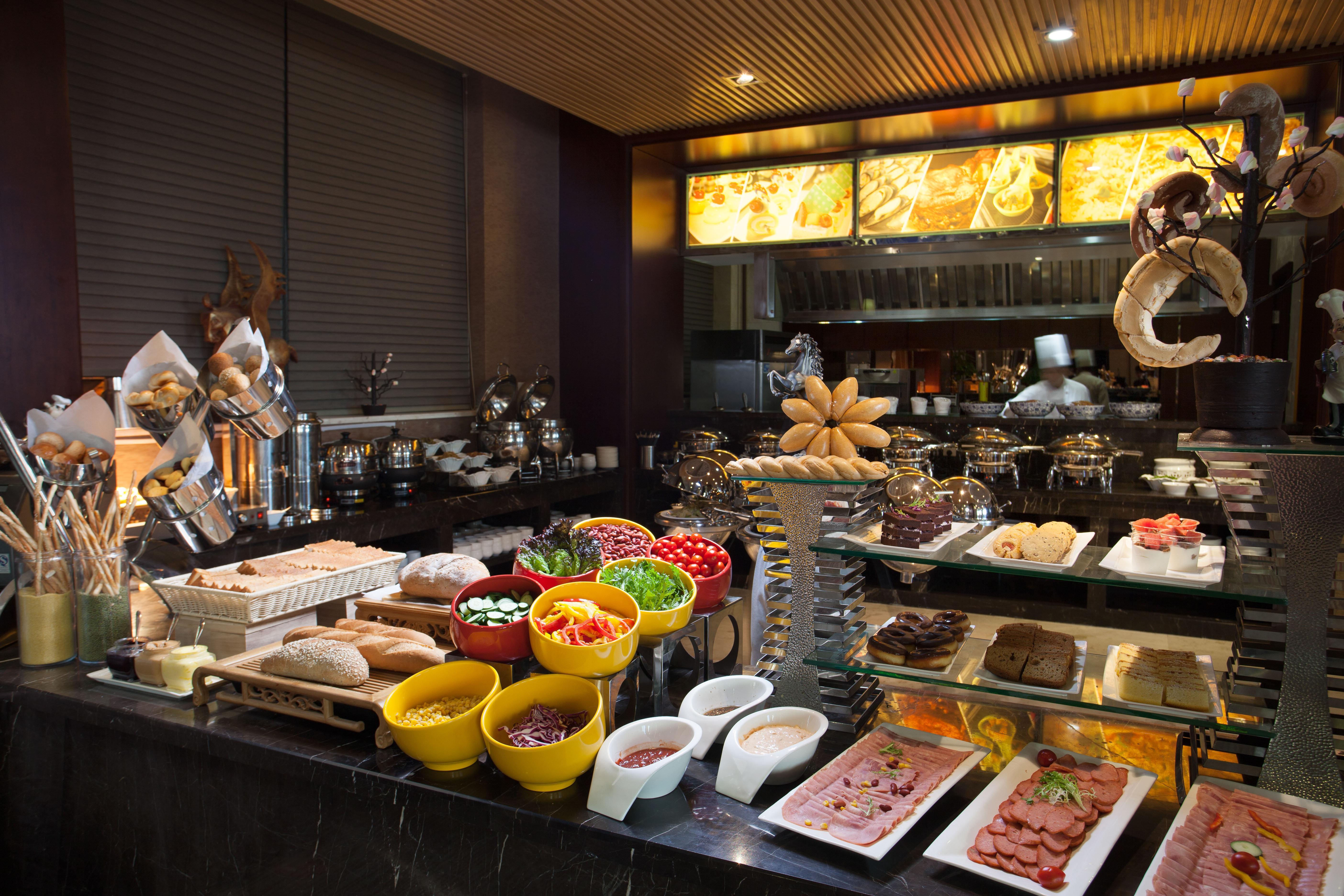 Holiday Inn & Suites Hulunbuir Exterior foto